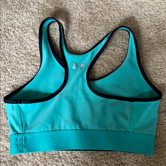 under armour sports bra - Picture 3 of 3